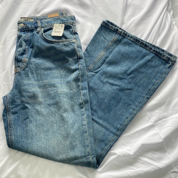 NWT FREE PEOPLE FLARE JEANS HIGH WAISTED MEDIUM WASH - Picture 5 of 6
